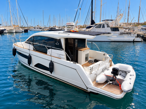 Sealine C330